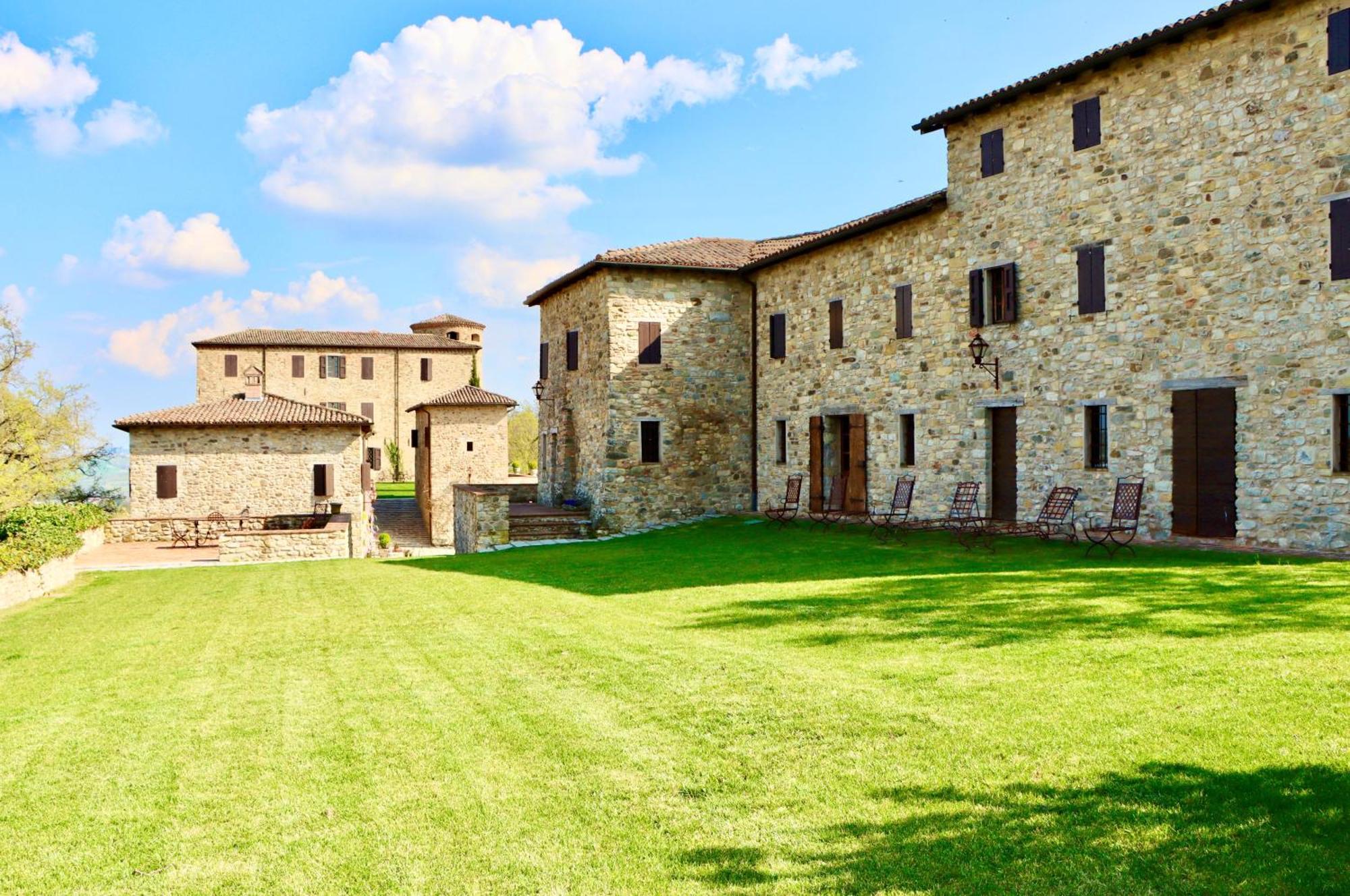 Castello Di Viano Exterior foto