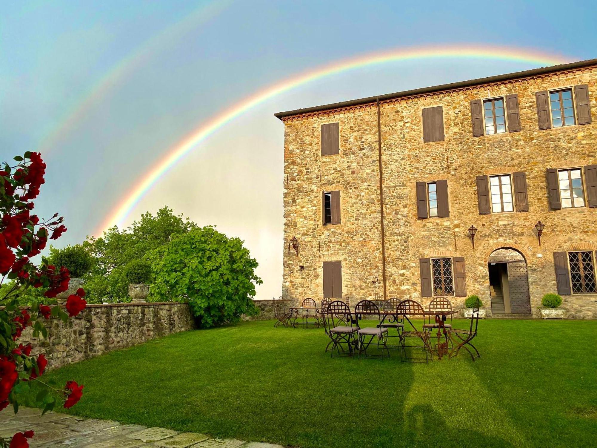 Castello Di Viano Exterior foto